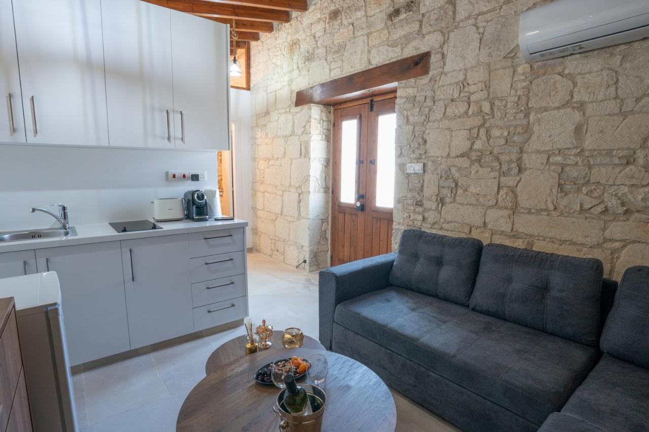 Eidyllio Luxury Suites Omodos Exterior foto